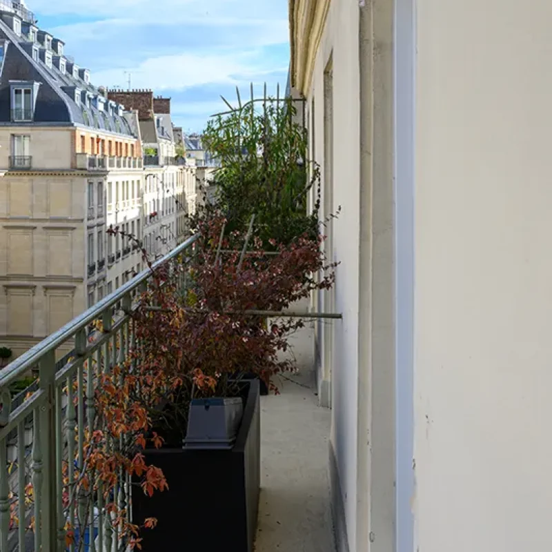 Appartement lumineux et terrasse hôtel Paris 3 étoiles centre-ville