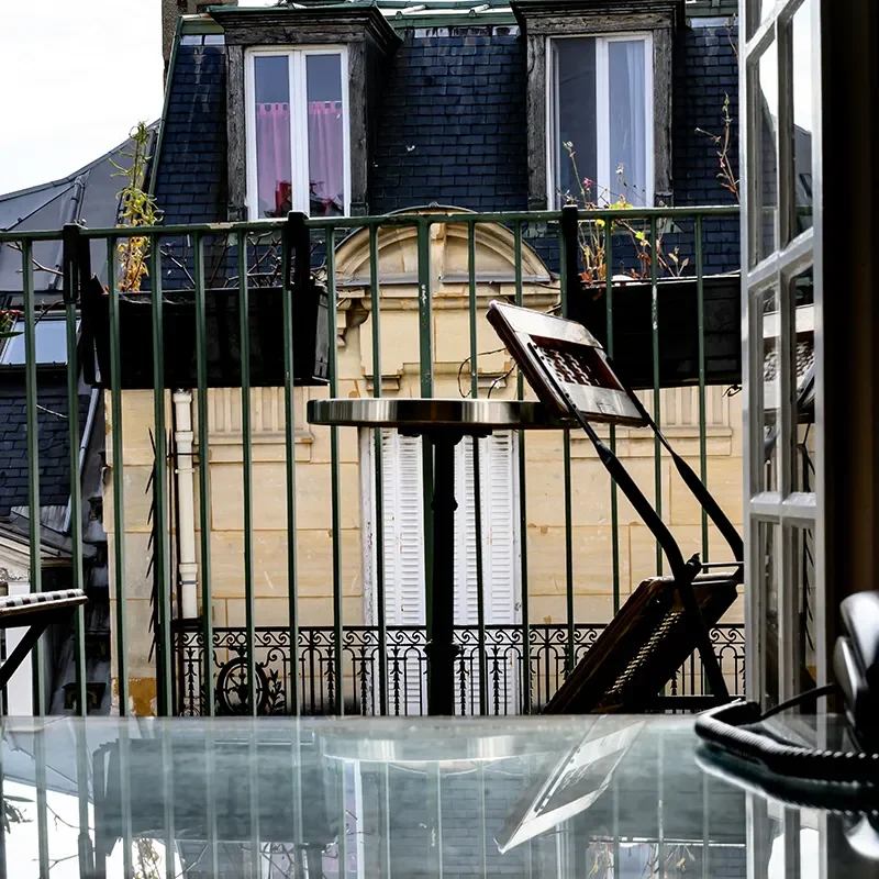 Suite exécutive lumineuse avec terrasse Paris